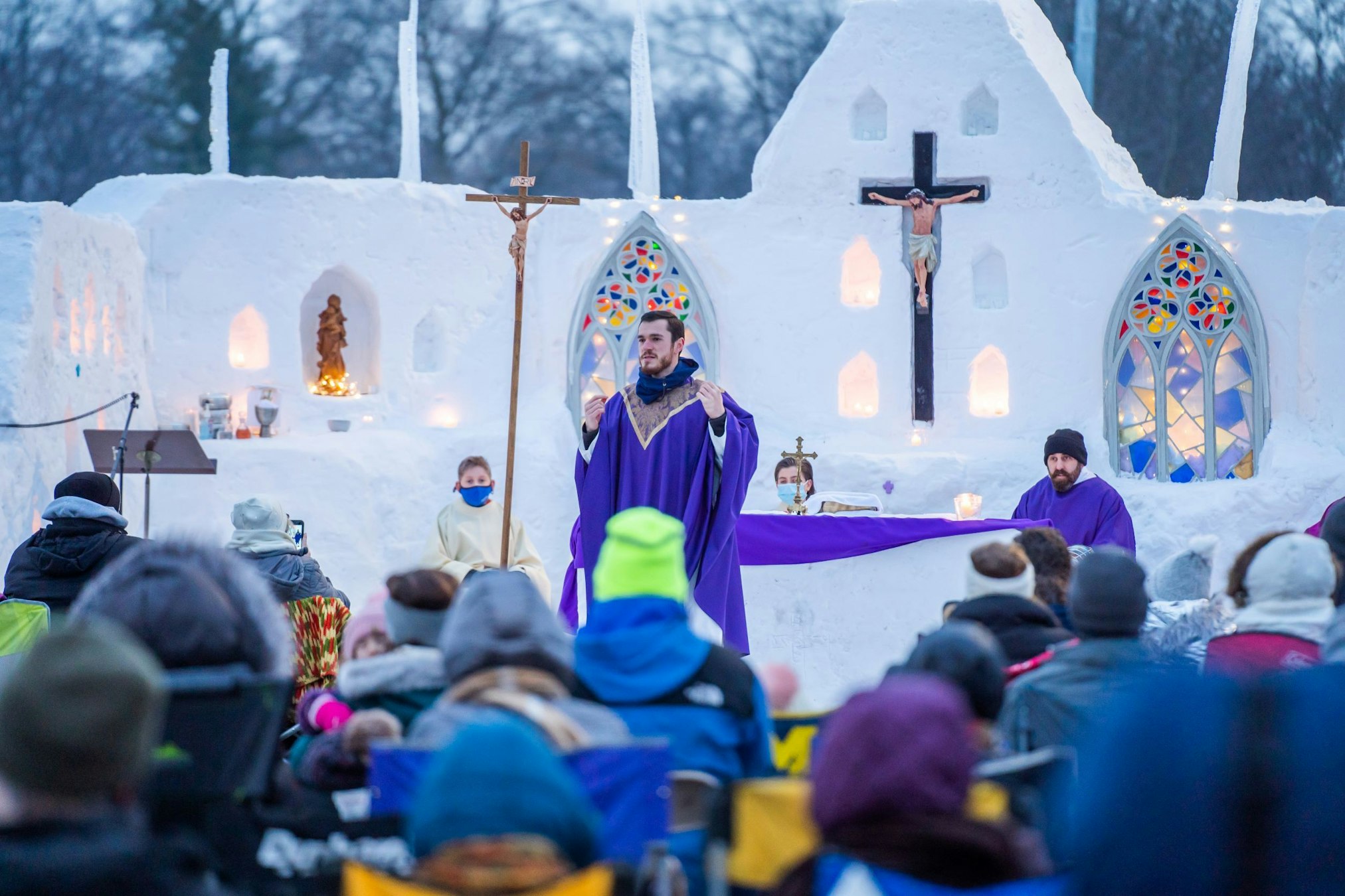 Nardin Park Christmas Services 2022 A Year Of Starting Over: Recapping Detroit Catholic's Top 10 Stories Of  2021 - Detroit Catholic