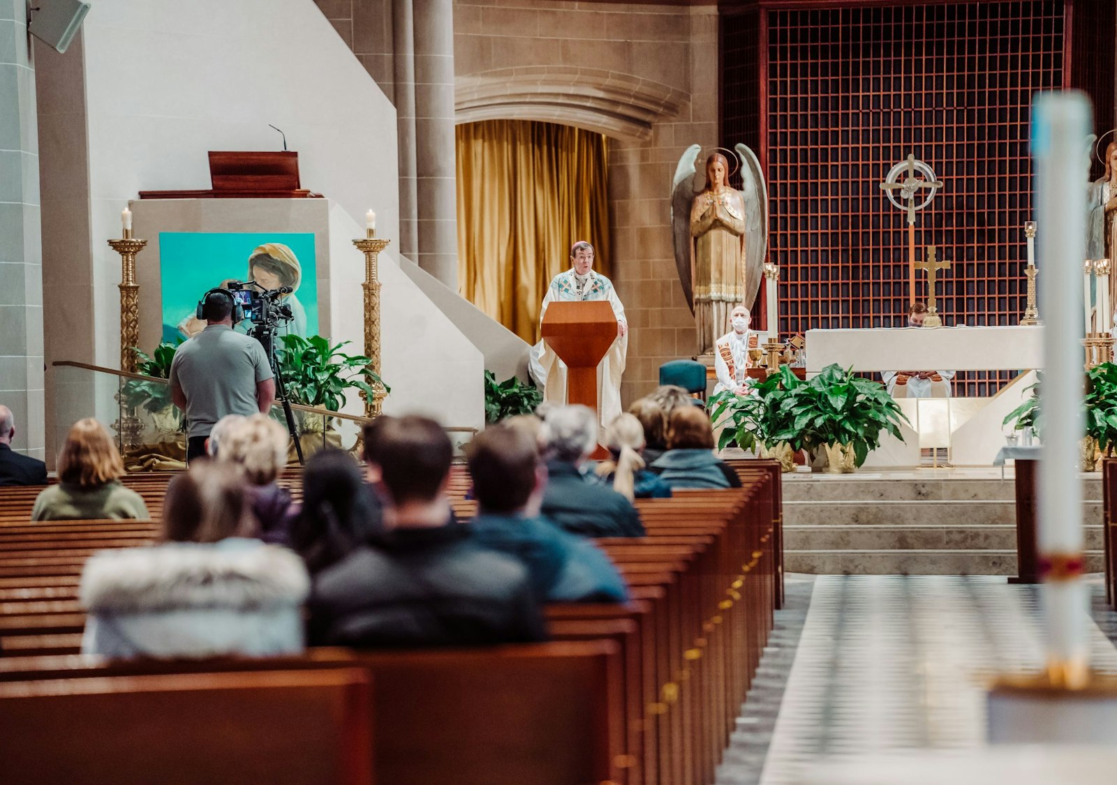 Archbishop Allen H. Vigneron preaches last year during a Mass for the Protection of the Unborn at the Cathedral of the Most Blessed Sacrament in Detroit. The archbishop will celebrate the Mass again this year at 11 a.m. Sunday, Jan. 23. (Valaurian Waller | Detroit Catholic)