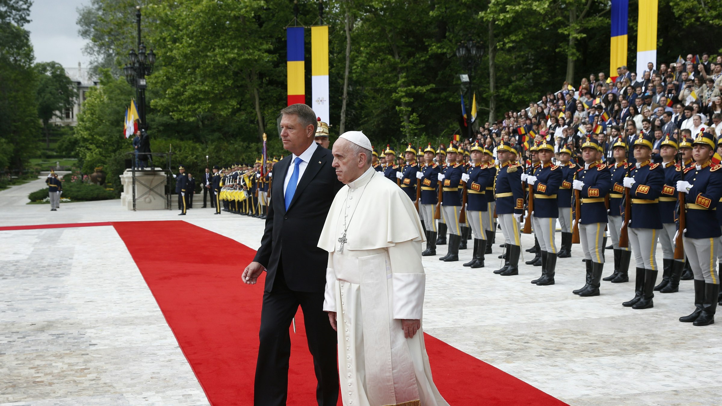 Bevæger sig ikke pære Fatal Pope urges Romanian leaders to care for country&#39;s poor, disadvantaged -  Detroit Catholic