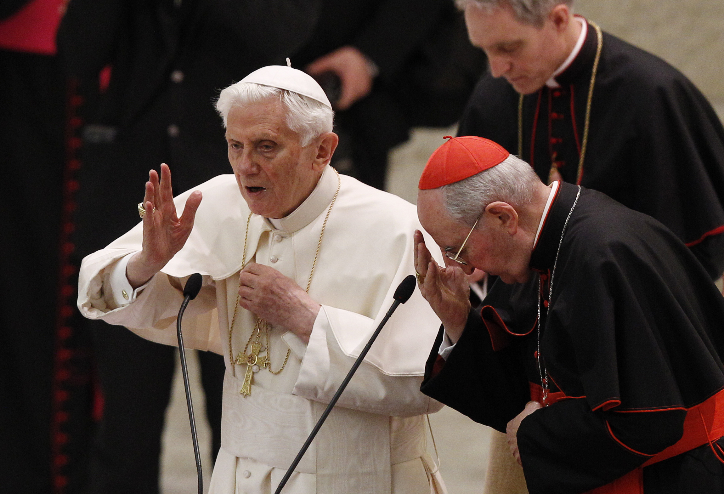 ‘Bishop emeritus of Rome’? Questions pour in regarding Benedict’s ...